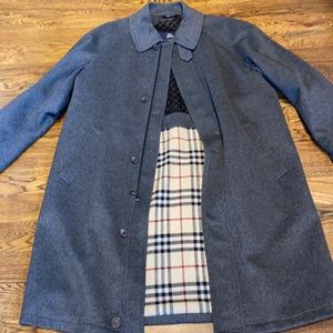 Burberry men’s top coat size 40